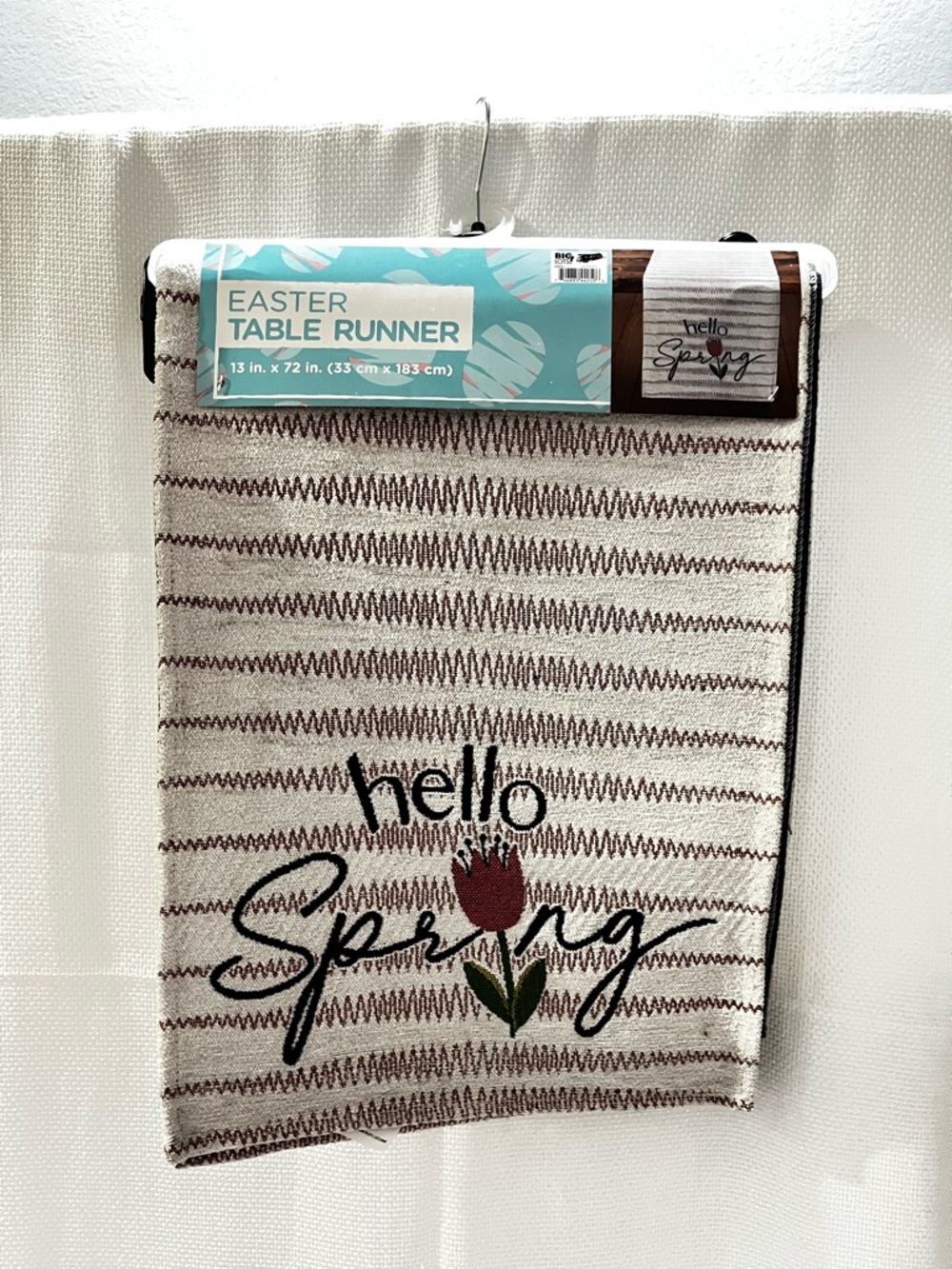 Easter Table Runner "hello Spring" - Beige with Burgundy Tulip